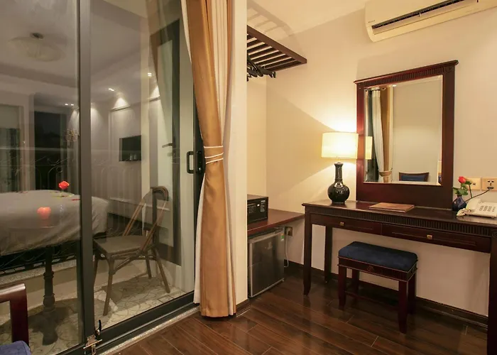 Golden Legend Diamond Hotel & Travel